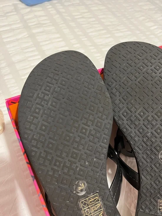 Tory Burch Miller Black Leather Logo Thong Sandals - Picture 5 of 11